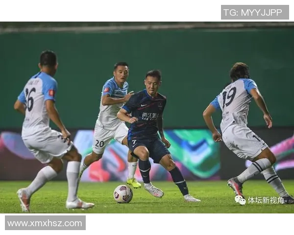 成都羽毛球队在欧锦赛中的团队协作表现分析与点评